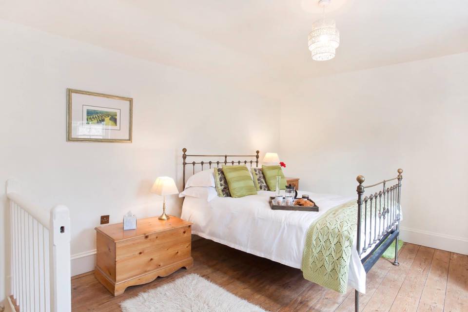 Darcys-Cottage-Bedroom-Antique-Brass-Bed